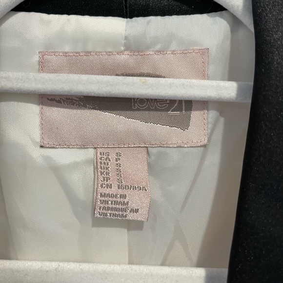 Women’s Blazer - Picture 1 of 3